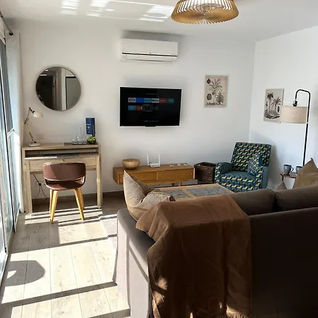 Albir Esmeralda With Balcony - 150 M From The Apartment